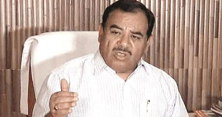 वन मंत्री हरक सिंह के हमले से नौकरशाही में बेचैनी वन मंत्री हरक सिंह के हमले से नौकरशाही में बेचैनी