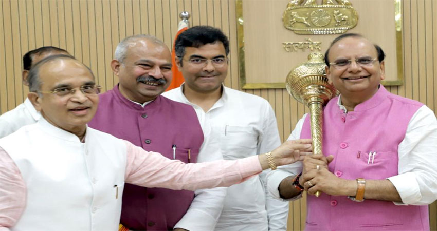 उपराज्यपाल से की रामलीला महासंघ के प्रतिनिधिमंडल ने मुलाकात, मिली कमेटियों को रियायत उपराज्यपाल से की रामलीला महासंघ के प्रतिनिधिमंडल ने मुलाकात, मिली कमेटियों को रियायत