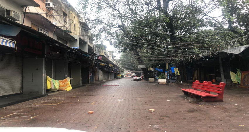 वीकेंड कर्फ्यू का साथ दिया दिनभर होती बारिश ने वीकेंड कर्फ्यू का साथ दिया दिनभर होती बारिश ने