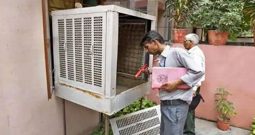 पुलिस, बैंक सहित कई सरकारी दफ्तरों को थमाया नोटिस, निगम को मिला दफ्तरों में मच्छरों का प्रजनन पुलिस, बैंक सहित कई सरकारी दफ्तरों को थमाया नोटिस, निगम को मिला दफ्तरों में मच्छरों का प्रजनन