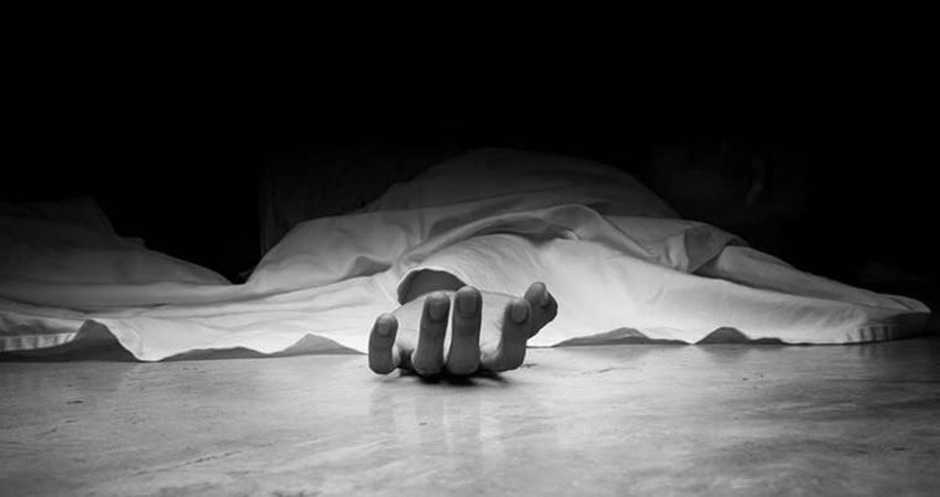 हाथापाई के दौरान सिल का बट्टा मारकर की पति की हत्या, महिला गिरफ्तार हाथापाई के दौरान सिल का बट्टा मारकर की पति की हत्या, महिला गिरफ्तार
