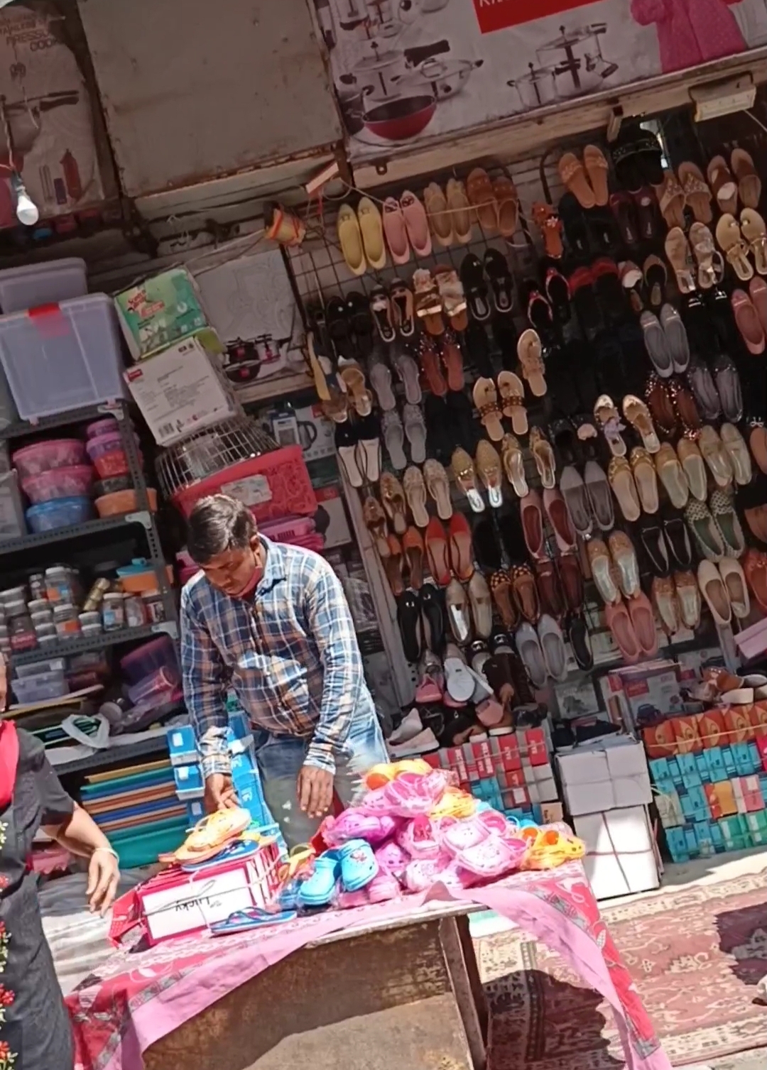 स्ट्रीट वेंडर्स सर्वे में भ्रष्टाचार, आखिरी तारीख बढ़ाए सरकार स्ट्रीट वेंडर्स सर्वे में भ्रष्टाचार, आखिरी तारीख बढ़ाए सरकार