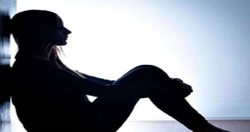 प्रेमी से शादी करने मुंबई पहुंची किशोरी, ठाणे पुलिस ने भेजा नारी निकेतन प्रेमी से शादी करने मुंबई पहुंची किशोरी, ठाणे पुलिस ने भेजा नारी निकेतन