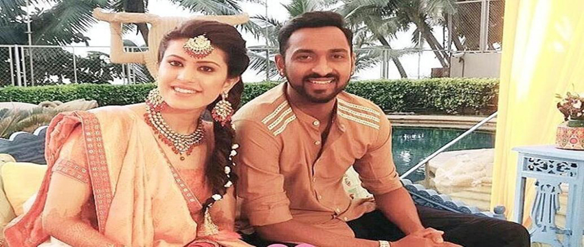 विराट-अनुष्का के बाद पांड्या के घर बजी शहनाई, देखें pics विराट-अनुष्का के बाद पांड्या के घर बजी शहनाई, देखें pics
