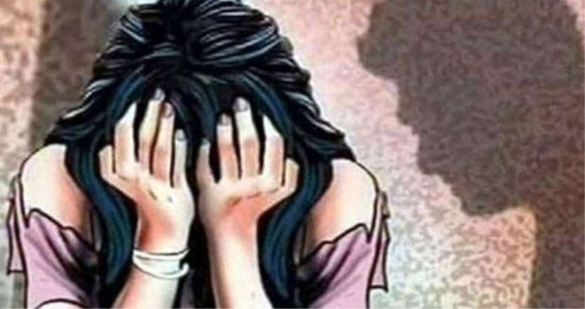 रिश्ते शर्मसार : 25 वर्षीय बेटे ने 50 साल की मां से दुष्कर्म किया रिश्ते शर्मसार : 25 वर्षीय बेटे ने 50 साल की मां से दुष्कर्म किया