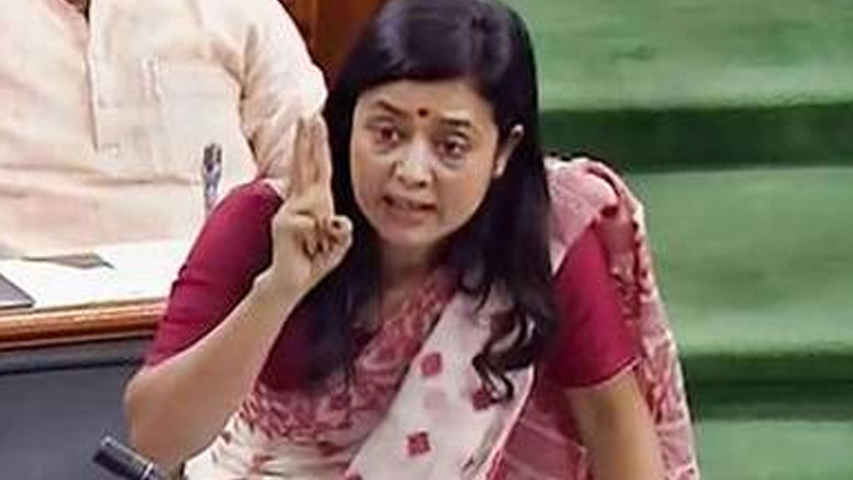 TMC सांसद महुआ मोइत्रा ने मोदी-शाह के लॉकडाउन चरणों की उड़ाई खिल्ली TMC सांसद महुआ मोइत्रा ने मोदी-शाह के लॉकडाउन चरणों की उड़ाई खिल्ली