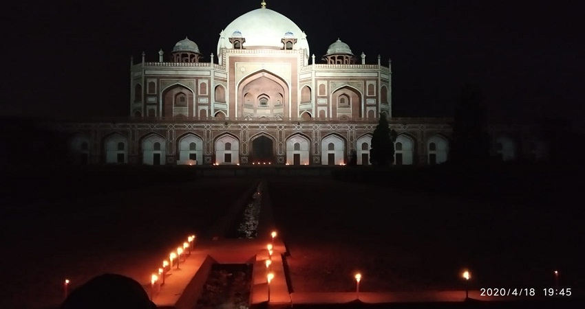 विश्व धरोहर दिवस पर ऐतिहासिक कुतुबमीनार और लालकिले पर जले दीप, ली गई ये शपथ विश्व धरोहर दिवस पर ऐतिहासिक कुतुबमीनार और लालकिले पर जले दीप, ली गई ये शपथ
