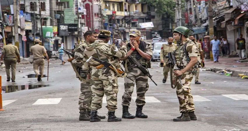 धारा 370: पाकिस्तान ने सीजफायर उल्लंघन कर दागे मोर्टार, नागरिक घायल धारा 370: पाकिस्तान ने सीजफायर उल्लंघन कर दागे मोर्टार, नागरिक घायल
