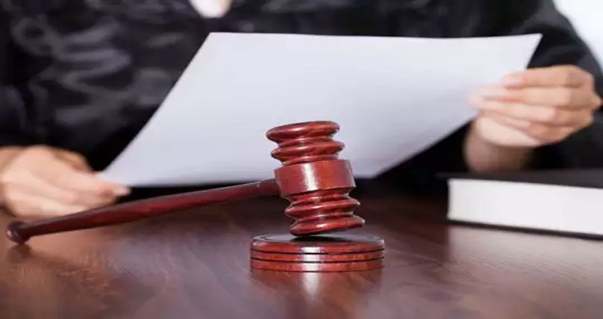 उत्तराखंडः हाईकोर्ट ने उत्तरकाशी के सीजेएम को सस्पेंड किया उत्तराखंडः हाईकोर्ट ने उत्तरकाशी के सीजेएम को सस्पेंड किया