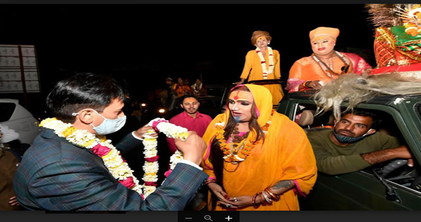 उत्तराखंडः रमता पंचों की टोली ने किया नगर प्रवेश उत्तराखंडः रमता पंचों की टोली ने किया नगर प्रवेश