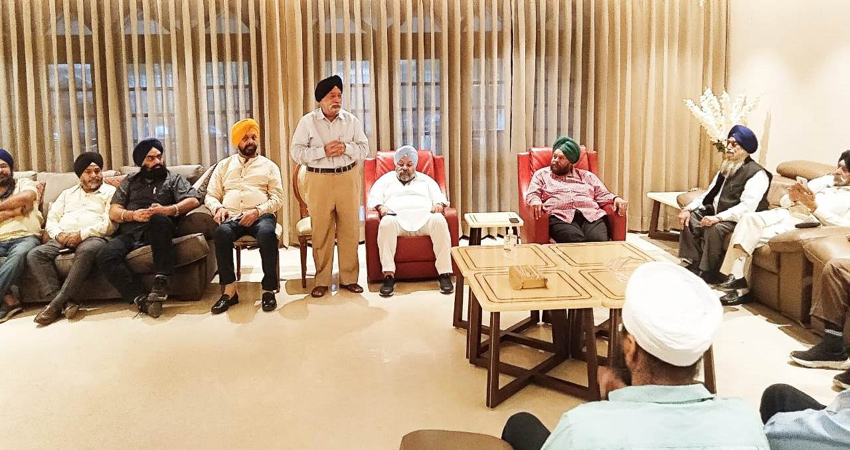 दिल्ली के LG से गुहार, गुरुद्वारा कमेटी में आर्थिक निगरानी के लिए नियुक्त हो रिसीवर दिल्ली के LG से गुहार, गुरुद्वारा कमेटी में आर्थिक निगरानी के लिए नियुक्त हो रिसीवर