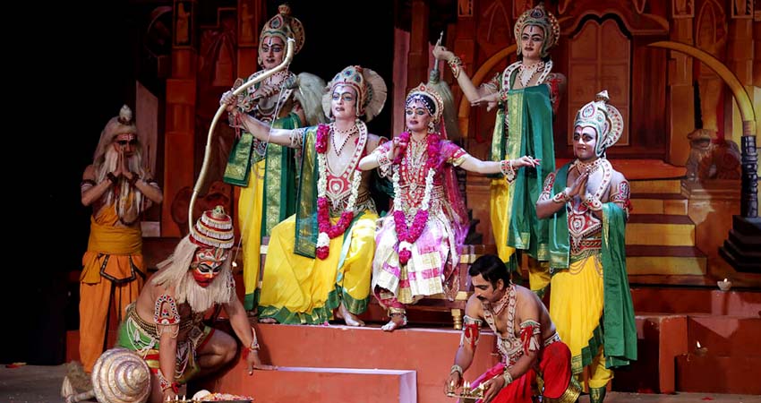 रामलीला और दुर्गापूजा को मिल सकती है अनुमति रामलीला और दुर्गापूजा को मिल सकती है अनुमति