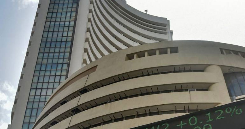 सेंसेक्स 560 अंक लुढ़का, बिकवाली से बाजार में लगातार दूसरे दिन गिरावट सेंसेक्स 560 अंक लुढ़का, बिकवाली से बाजार में लगातार दूसरे दिन गिरावट