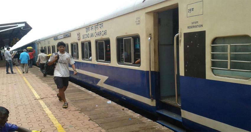 हाईकोर्ट ने नैनी दून जनशताब्दी के समय बदलने के दिए निर्देश हाईकोर्ट ने नैनी दून जनशताब्दी के समय बदलने के दिए निर्देश