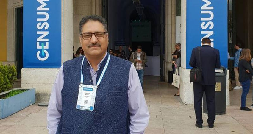 शुजात बुखारी की हत्या के मामले में पुलिस ने किया एक संदिग्ध को गिरफ्तार शुजात बुखारी की हत्या के मामले में पुलिस ने किया एक संदिग्ध को गिरफ्तार
