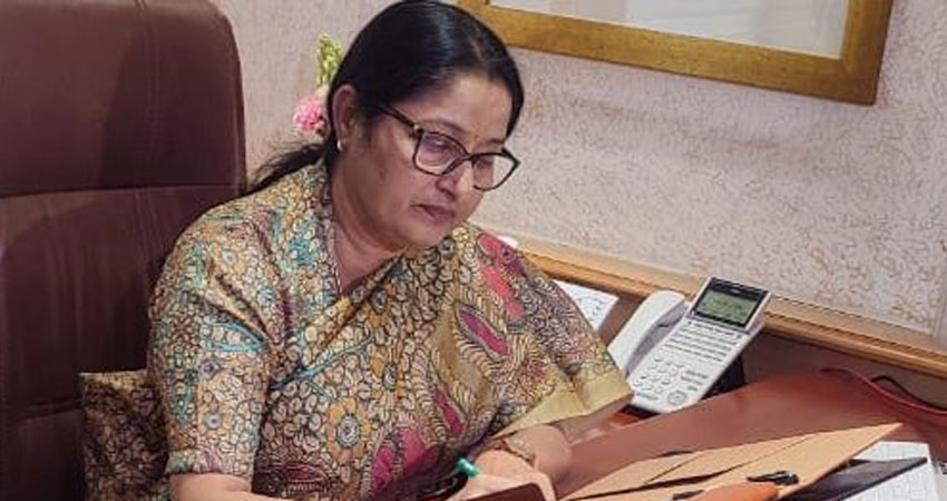 महिला एवं बाल विकास मंत्रालय संभालने से पहले स्मृति ईरानी से मिलीं  अन्नपूर्णा देवी